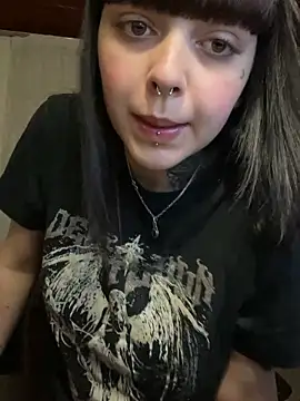 Snapshot of ravenadark chatting on 09-24-25, 11:30 ravenadark online show from 09-24-25, 11:30