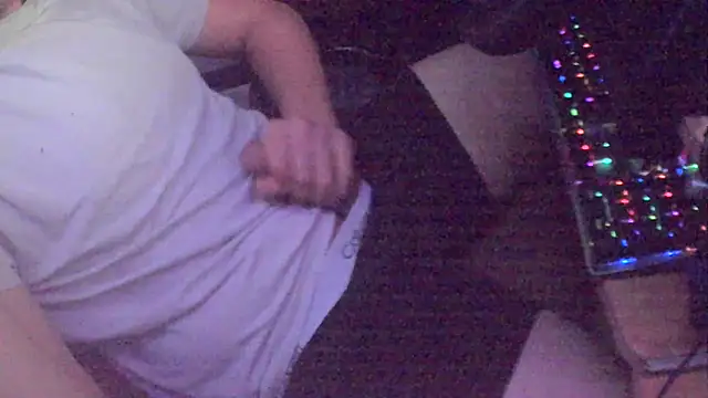 xderox318 online show from 12-02-25, 11:00