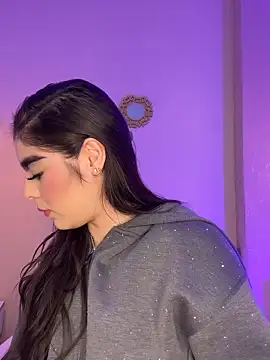 SofiaFontaiine online show from 11-18-25, 04:50