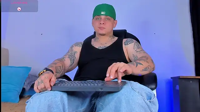 denis munera online show from 10-12-25, 02:38