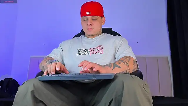 denis munera online show from 11-29-25, 06:49