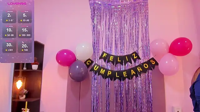 HoollyHendrix online show from 11-01-25, 08:44