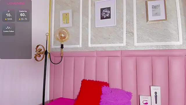 HoollyHendrix online show from 02-03-26, 07:52