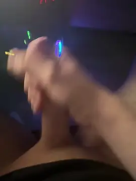 Snapshot of jstntz chatting on 02-12-26, 11:11 jstntz online show from 02-12-26, 11:11