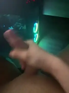 Snapshot of jstntz chatting on 02-14-26, 01:46 jstntz online show from 02-14-26, 01:46