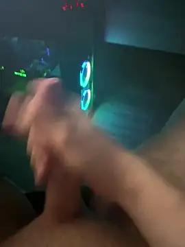 Snapshot of jstntz chatting on 02-16-26, 11:12 jstntz online show from 02-16-26, 11:12