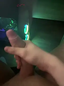 Snapshot of jstntz chatting on 02-22-26, 02:34 jstntz online show from 02-22-26, 02:34