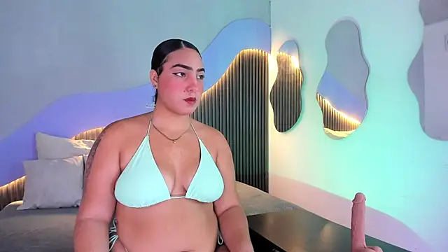 Snapshot of Sophia_curvy1 chatting on 09-27-25, 03:11 Sophia curvy1 online show from 09-27-25, 03:11
