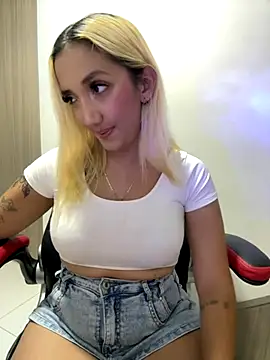 Isa klein online show from 11-17-25, 09:42