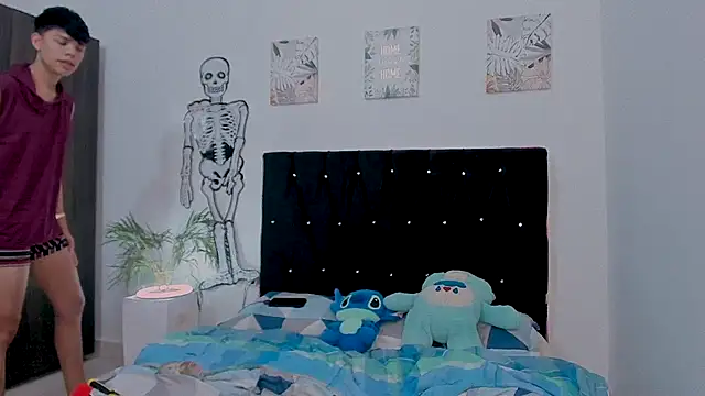 Zacktorres  online show from 10-17-25, 10:01