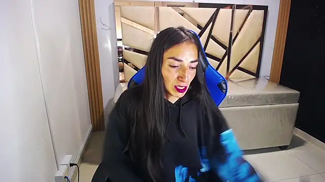 Maily a  online show from 01-11-26, 03:00