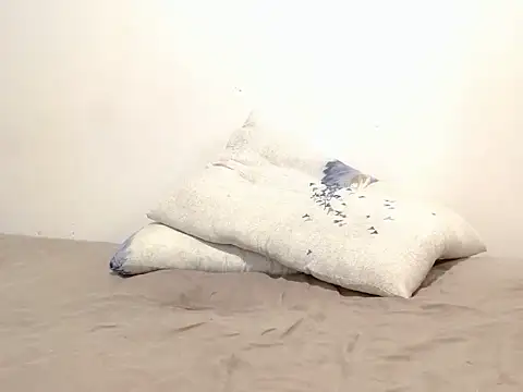 Snapshot of massive_booty25 chatting on 09-19-25, 07:58 massive booty25 online show from 09-19-25, 07:58