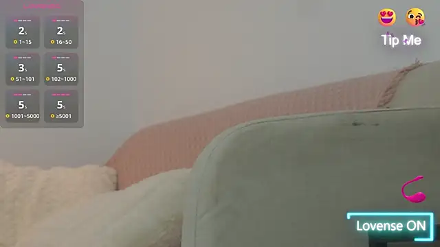 Snapshot of adisson_fox chatting on 12-14-25, 07:03 adisson fox online show from 12-14-25, 07:03