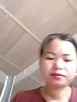 emly-xinh18 online show from 11-12-25, 01:39