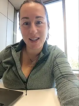 bichota85 online show from 01-12-26, 09:47