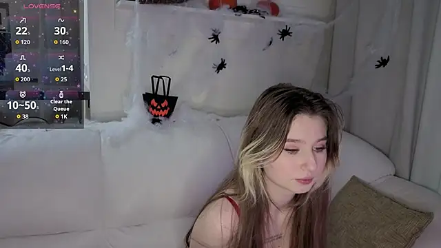  Lua   online show from 10-31-25, 01:56