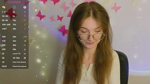 Snapshot of Katyaa_Lover chatting on 10-21-25, 03:24 Katyaa Lover online show from 10-21-25, 03:24