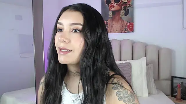 Snapshot of miawhite_x1 chatting on 10-04-25, 01:09 miawhite x1 online show from 10-04-25, 01:09