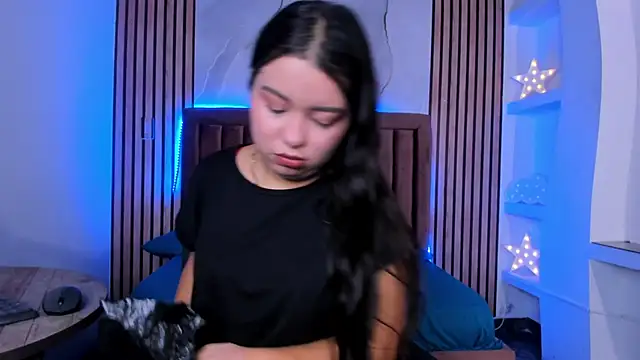 LunaWiill  online show from 10-30-25, 12:28