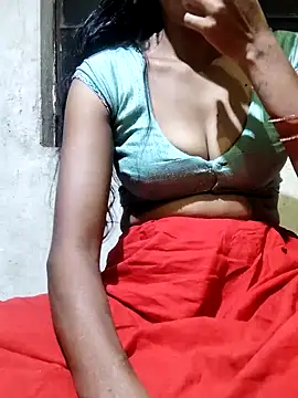 Snapshot of queen_baby09 chatting on 10-08-25, 06:16 queen baby09 online show from 10-08-25, 06:16