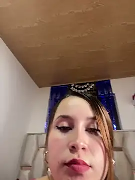 Snapshot of Swet_Violet chatting on 10-09-25, 07:34 Swet Violet online show from 10-09-25, 07:34