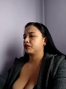 Snapshot of MILA__06 chatting on 09-29-25, 01:49 MILA 06 online show from 09-29-25, 01:49