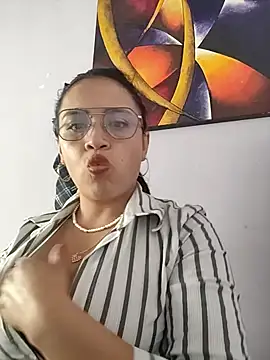 Snapshot of MILA__06 chatting on 10-01-25, 06:36 MILA 06 online show from 10-01-25, 06:36