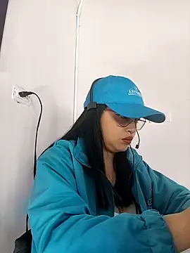 Snapshot of MILA__06 chatting on 10-15-25, 01:33 MILA 06 online show from 10-15-25, 01:33