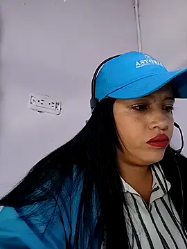 Snapshot of MILA__06 chatting on 10-28-25, 02:31 MILA 06 online show from 10-28-25, 02:31