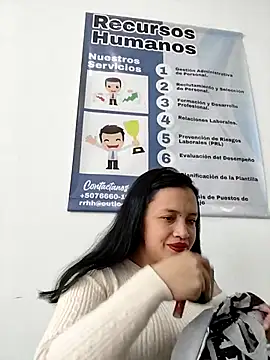 Snapshot of MILA__06 chatting on 11-27-25, 02:52 MILA 06 online show from 11-27-25, 02:52