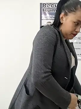 Snapshot of MILA__06 chatting on 12-04-25, 12:14 MILA 06 online show from 12-04-25, 12:14