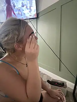 BelleXx online show from 10-17-25, 02:08