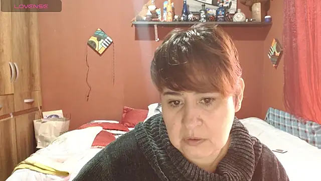 Snapshot of Sasharosee2 chatting on 10-27-25, 12:31 Sasharosee2 online show from 10-27-25, 12:31