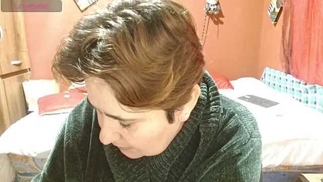 Snapshot of Sasharosee2 chatting on 10-29-25, 12:18 Sasharosee2 online show from 10-29-25, 12:18