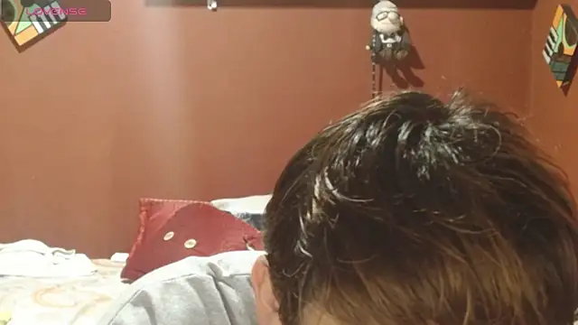 Snapshot of Sasharosee2 chatting on 11-04-25, 12:48 Sasharosee2 online show from 11-04-25, 12:48