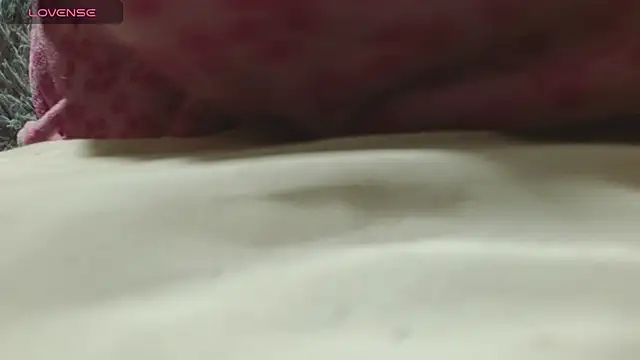 Snapshot of Sasharosee2 chatting on 11-15-25, 01:18 Sasharosee2 online show from 11-15-25, 01:18