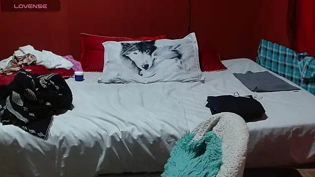 Snapshot of Sasharosee2 chatting on 12-05-25, 12:36 Sasharosee2 online show from 12-05-25, 12:36