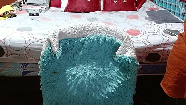 Snapshot of Sasharosee2 chatting on 12-14-25, 12:43 Sasharosee2 online show from 12-14-25, 12:43