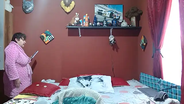 Snapshot of Sasharosee2 chatting on 12-17-25, 12:55 Sasharosee2 online show from 12-17-25, 12:55