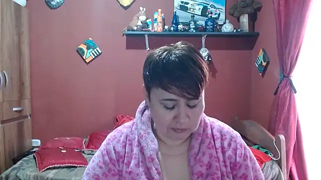 Snapshot of Sasharosee2 chatting on 12-19-25, 12:45 Sasharosee2 online show from 12-19-25, 12:45