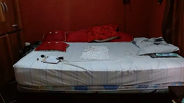 Snapshot of Sasharosee2 chatting on 01-17-26, 12:10 Sasharosee2 online show from 01-17-26, 12:10