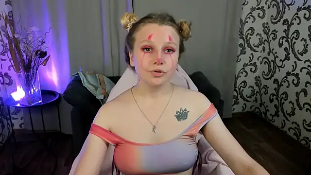  Velvet peach  online show from 10-25-25, 12:13