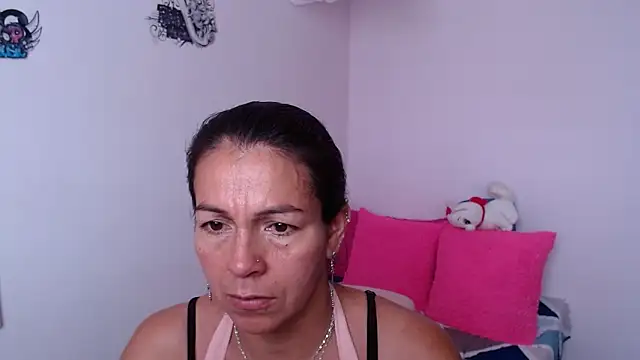 Snapshot of camilavargas_ chatting on 02-20-26, 07:14 camilavargas online show from 02-20-26, 07:14