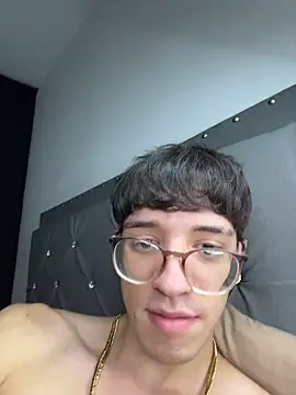 Snapshot of arthurdavies chatting on 11-10-25, 03:38 arthurdavies online show from 11-10-25, 03:38