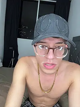 Snapshot of arthurdavies chatting on 12-14-25, 03:34 arthurdavies online show from 12-14-25, 03:34