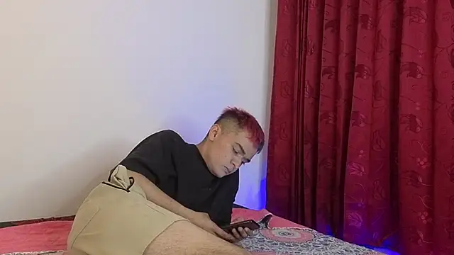 Snapshot of Orion18 chatting on 09-28-25, 12:16 Orion18 online show from 09-28-25, 12:16