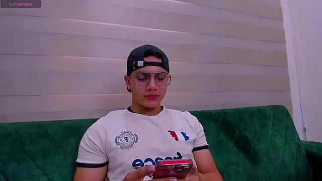 axel vega online show from 09-25-25, 01:15