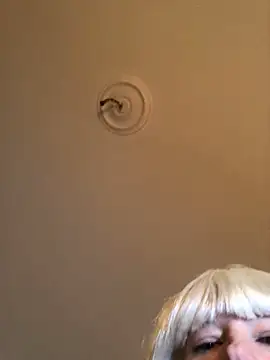 juliaoneandonly online show from 12-20-25, 07:10