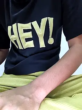 sassyishhu76 online show from 10-14-25, 09:15