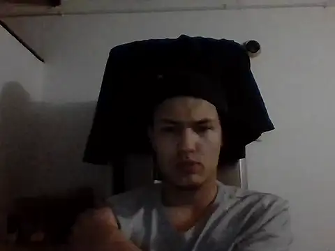 Snapshot of El_awo_ chatting on 09-29-25, 03:44 El awo online show from 09-29-25, 03:44